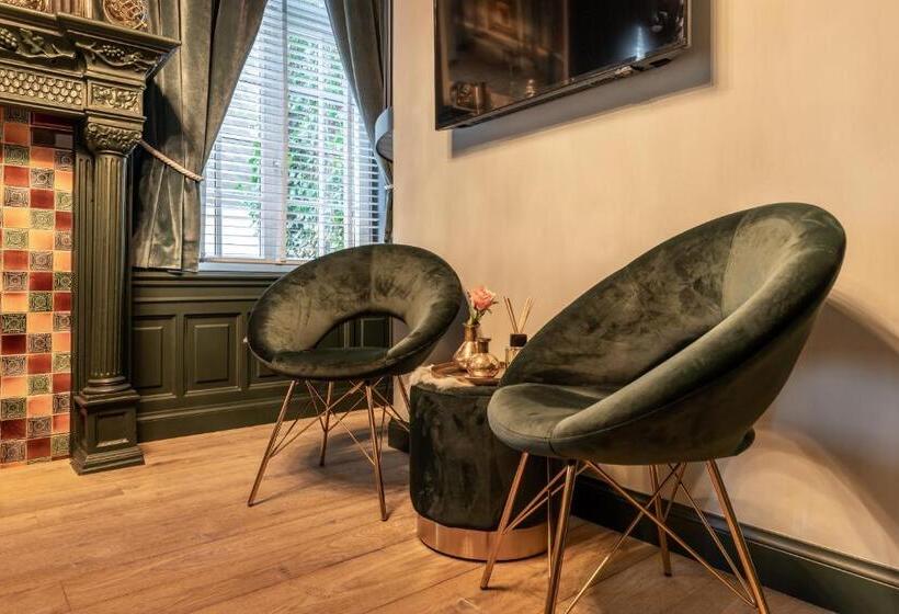 Полулюкс, Castelsuites