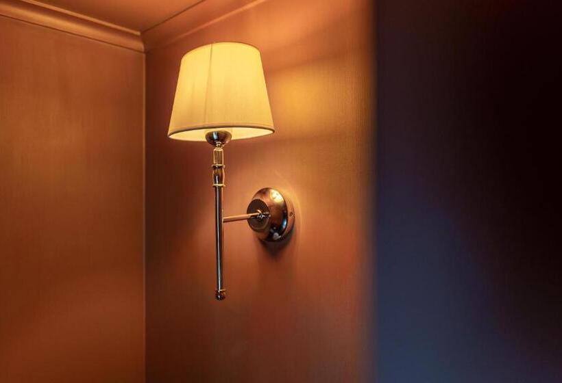 Полулюкс, Castelsuites