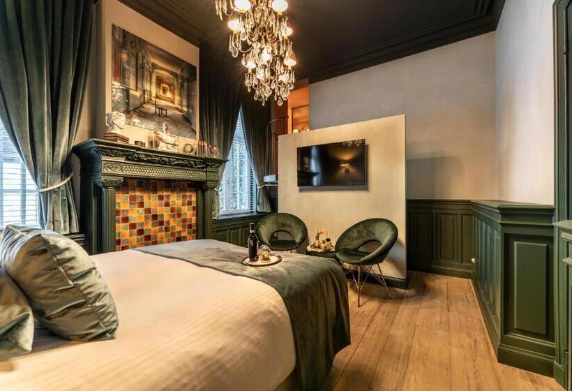 Полулюкс, Castelsuites