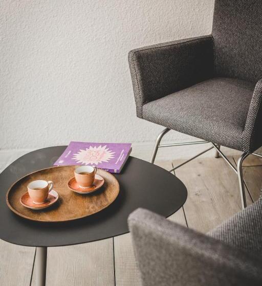 شقة غرفة واحدة, Primera Apartments