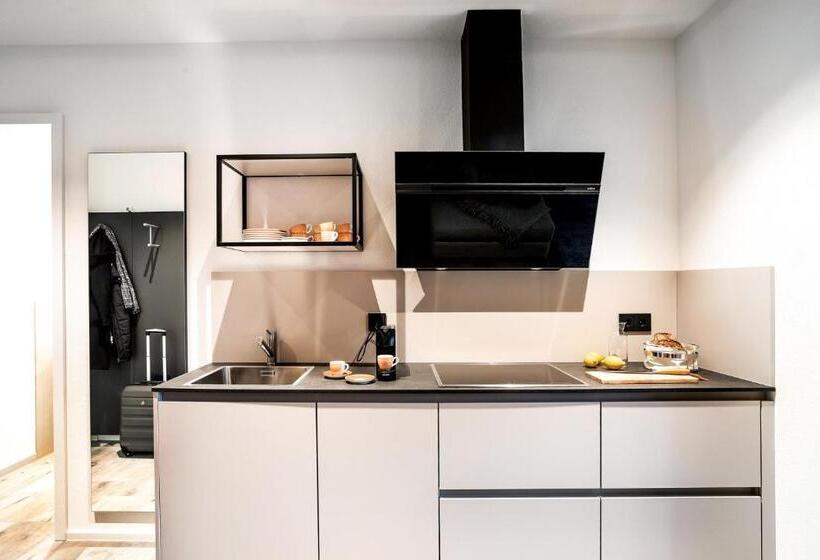 شقة غرفة واحدة, Primera Apartments