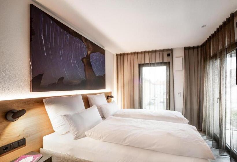 شقة غرفة واحدة, Primera Apartments