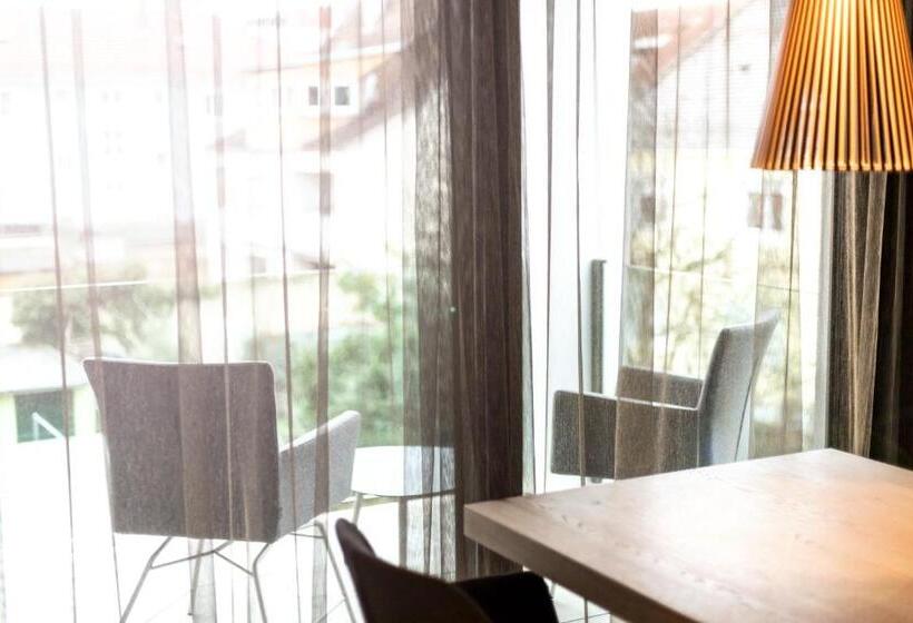 شقة غرفة واحدة, Primera Apartments