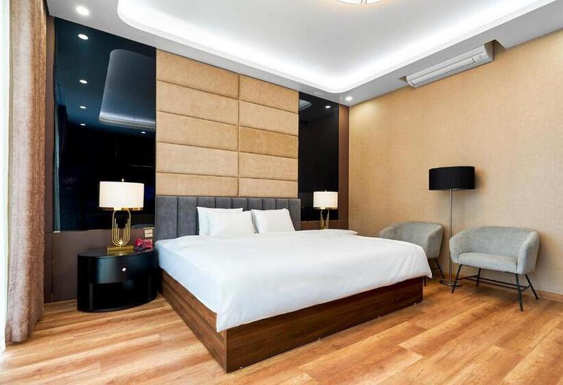 اتاق استاندارد با تخت بزرگ, Bbq Hostel Ha Long 2