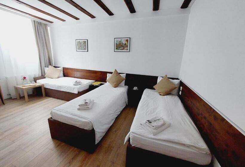 トリプルクラシックルーム, Confort Inn