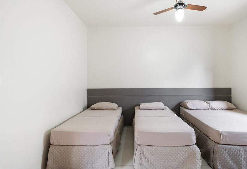 غرفة قياسية رباعية, Nosso