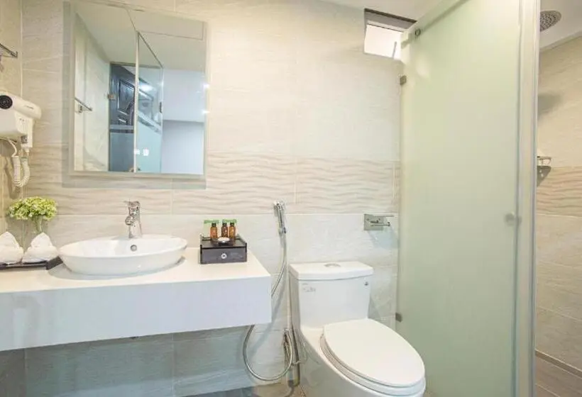 اتاق استاندارد, Bridge Lakeside Room For Rent Hanoi