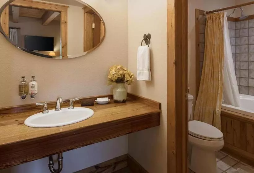 Deluxe-huone King-vuode, Sunflower Hill Inn