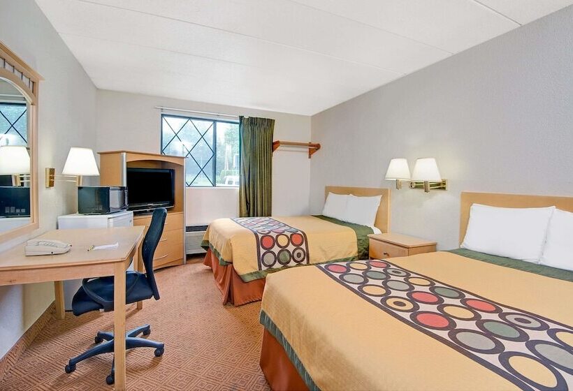 带2个双人床的标准工作室, Super 8 By Wyndham Stamford/new York City Area
