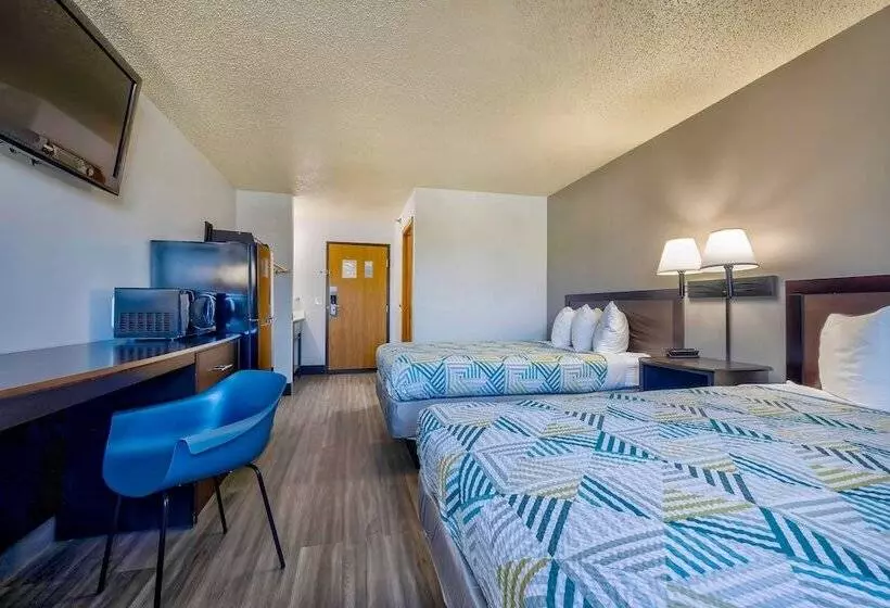 2ダブルベッドのスタンダードルーム, Motel 6 Stuart, Ia