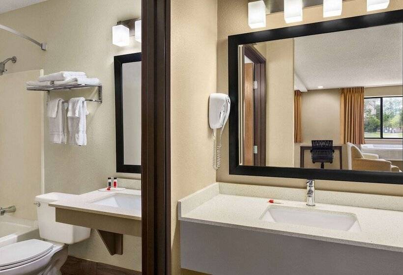 スイート, Super 8 By Wyndham Ankeny/des Moines Area