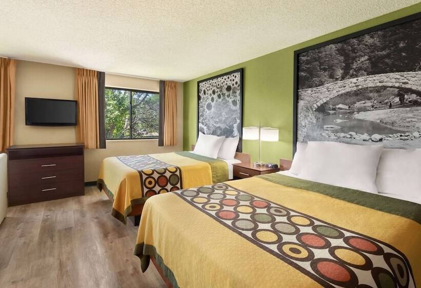 套房, Super 8 By Wyndham Ankeny/des Moines Area