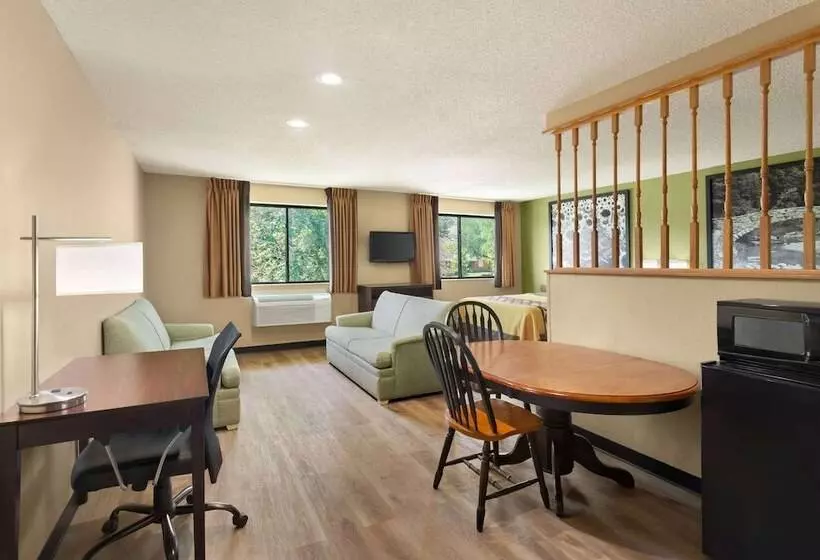 スイート, Super 8 By Wyndham Ankeny/des Moines Area