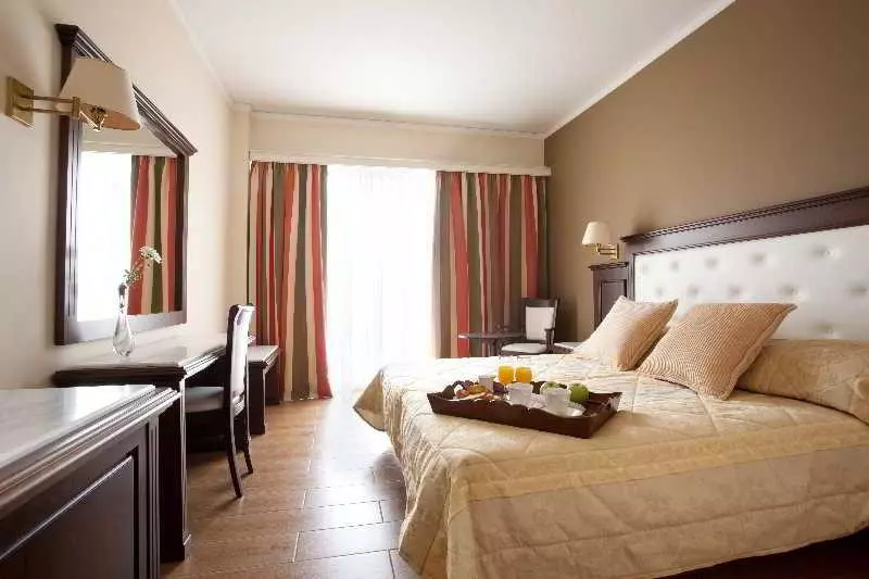 身障者適用キングサイズベッドルーム, Super 8 By Wyndham Bedford Dfw Airport West