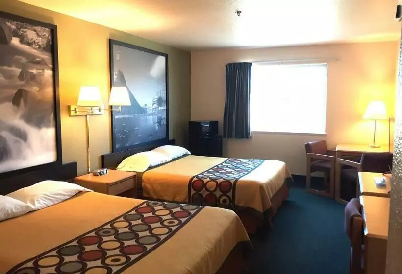 Standard-huone, Super 8 By Wyndham Hamilton