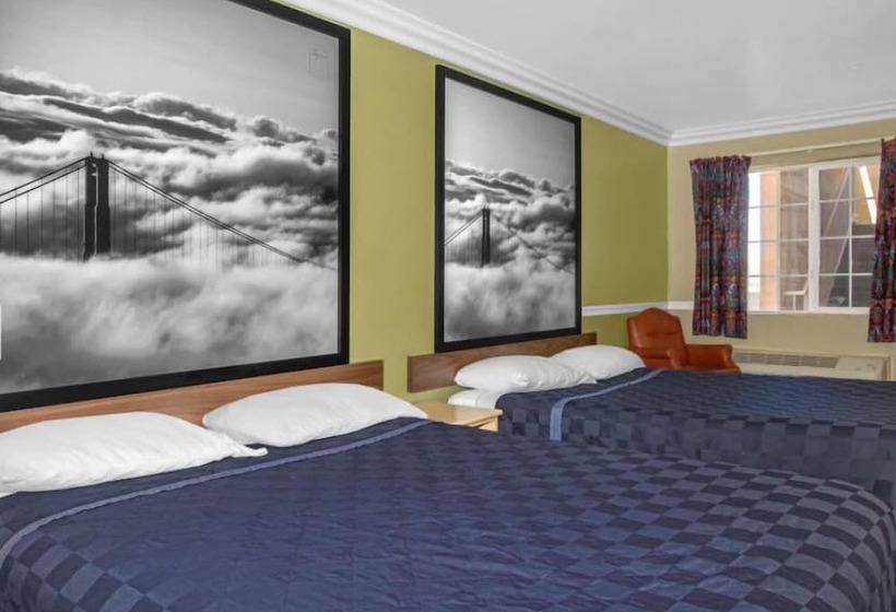 Номер Стандарт 2 Двуспальные Кровати, Super 8 By Wyndham Hayward Downtown