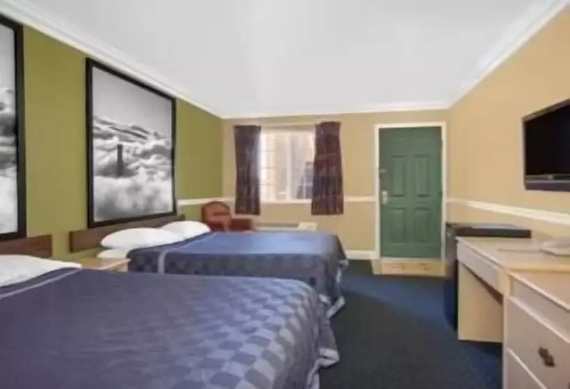 اتاق استاندارد با 2 تخت دوبل, Super 8 By Wyndham Hayward Downtown