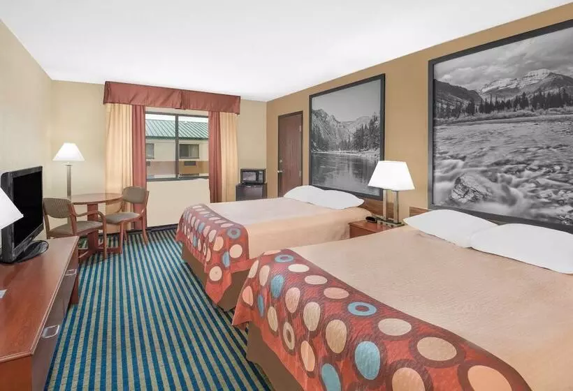 Standard-huone 2 Parivuodetta, Super 8 By Wyndham Marshalltown