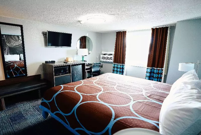 اتاق استاندارد با تخت بزرگ, Super 8 By Wyndham Pueblo