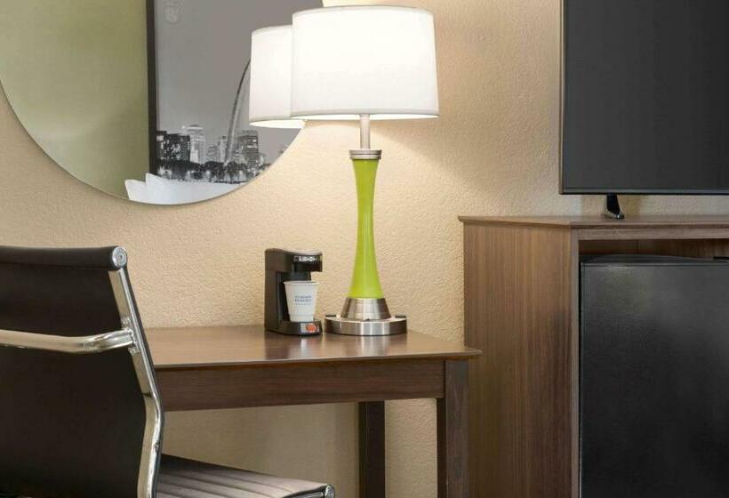 חדר סטנדרט עם מיטת קינג, Super 8 By Wyndham Sikeston/miner Area