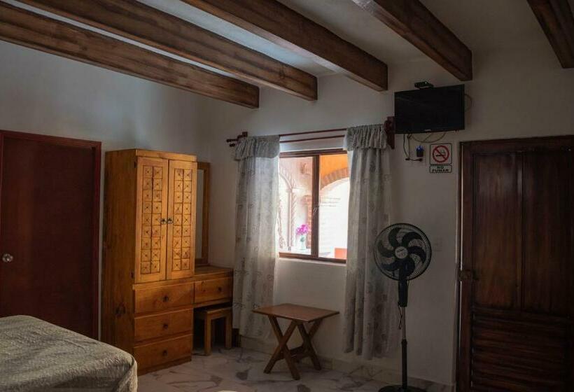 스탠다드 룸 더블 침대 2개, El Patio