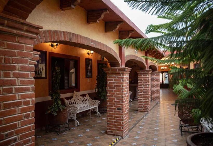 スタンダードルーム, El Patio