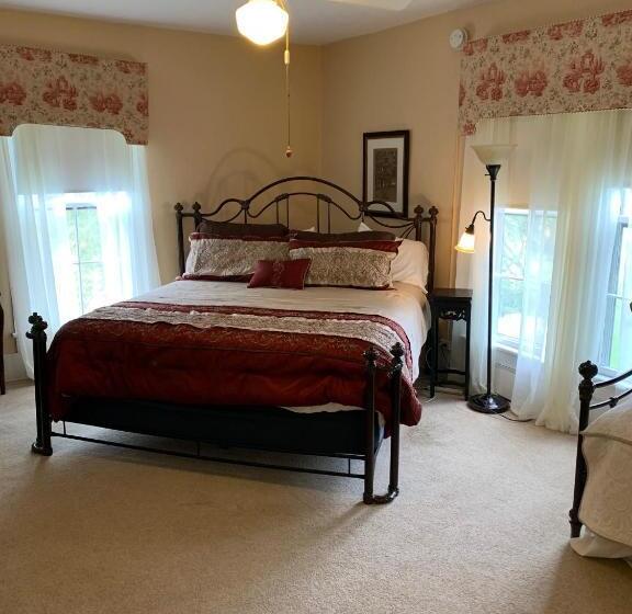 Трехместный Номер Deluxe, The Inn At Key Falls Estate
