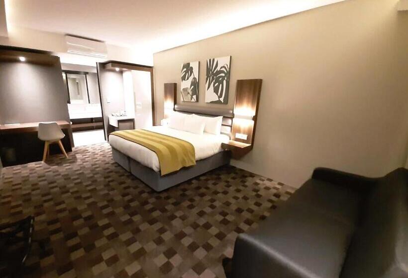 חדר סופריור עם מיטת קינג, Copperwood Hotel And Conferencing