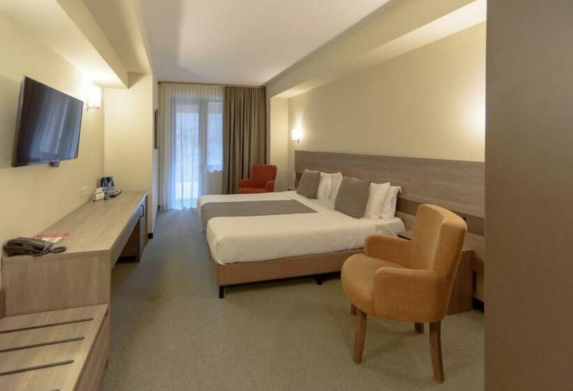 Номер Стандарт с Балконом, Dilijazz Hotel & Restaurant