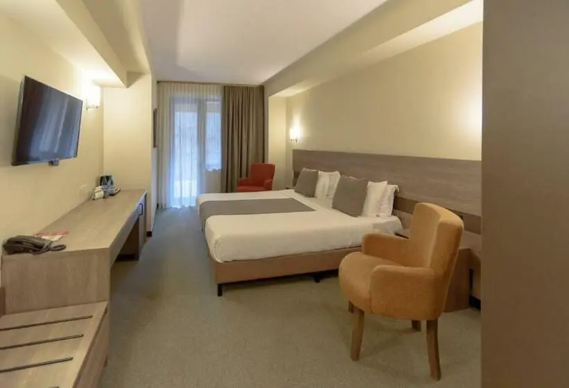 اتاق استاندارد با بالکن, Dilijazz Hotel & Restaurant