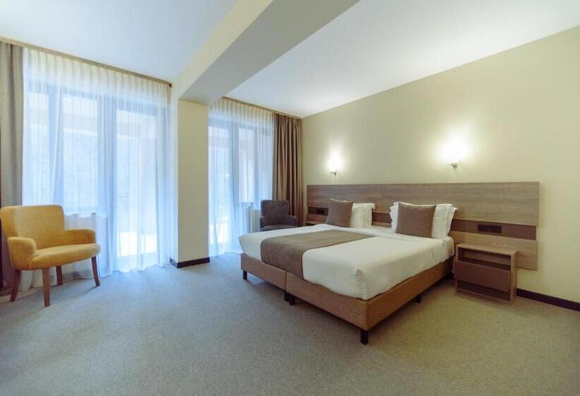 Номер Deluxe Вид на Горы, Dilijazz Hotel & Restaurant