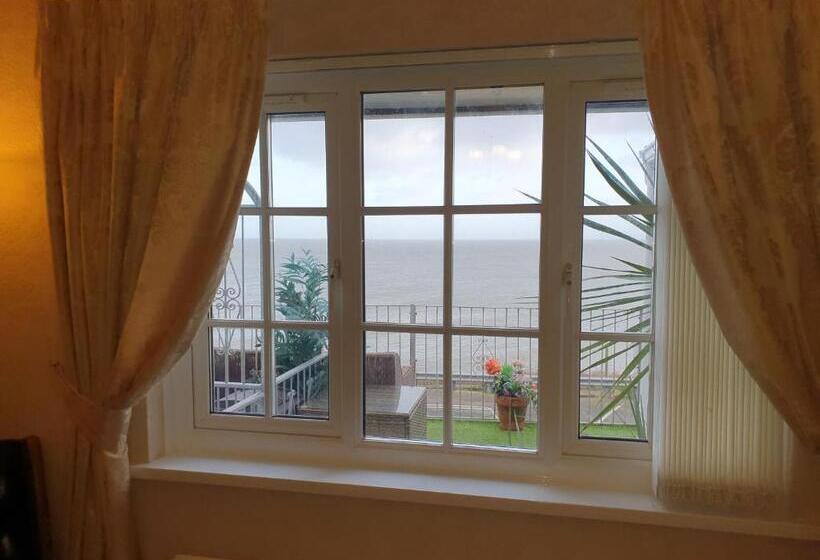 جناح, The Sup Shack Wellington Inn