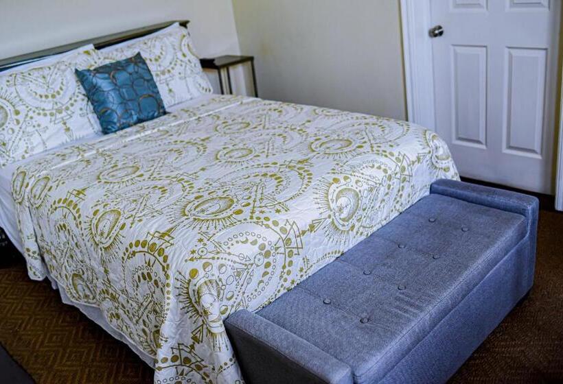 اتاق لوکس با بالکن, Blue Paloma Bed & Breakfast