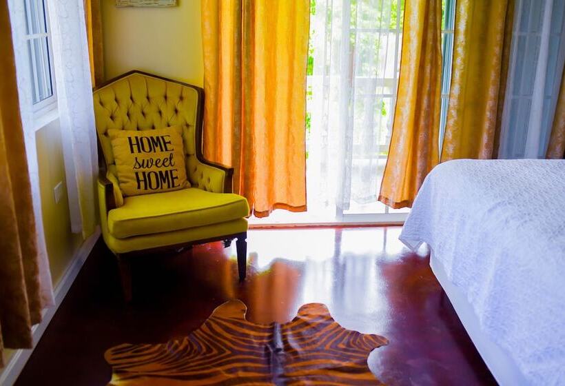 اتاق لوکس با چشم‌انداز باغ, Blue Paloma Bed & Breakfast