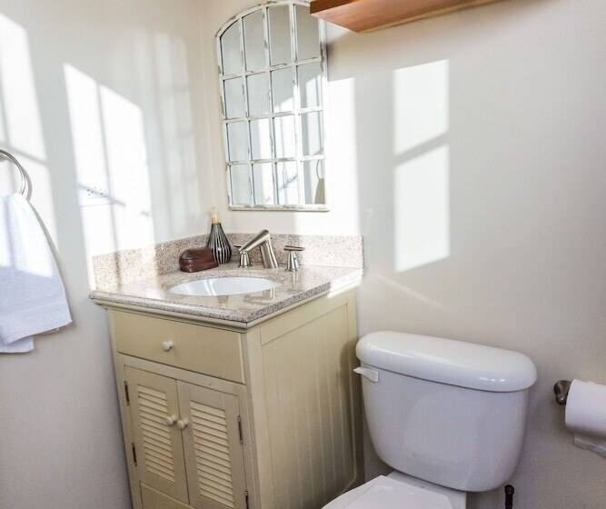 اتاق لوکس با چشم‌انداز باغ, Blue Paloma Bed & Breakfast
