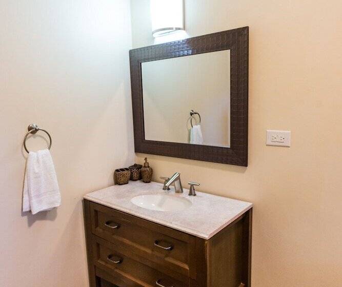 اتاق لوکس با چشم‌انداز باغ, Blue Paloma Bed & Breakfast