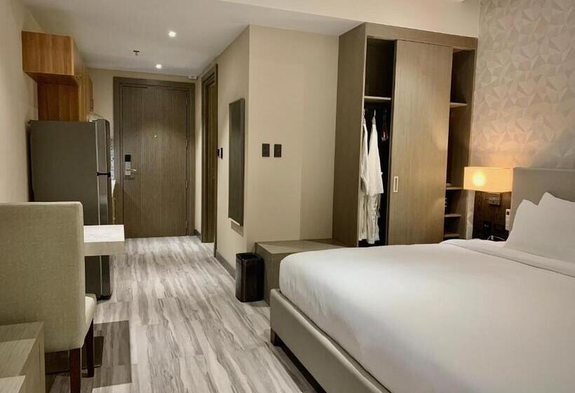 استودیوی استاندارد, Capitol Hill Hotel And Suites