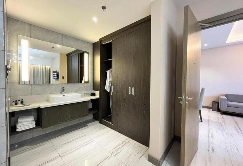 سوییت با چشم‌انداز کوه, Capitol Hill Hotel And Suites