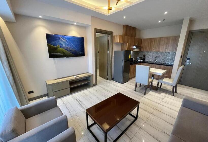 سوییت با چشم‌انداز کوه, Capitol Hill Hotel And Suites