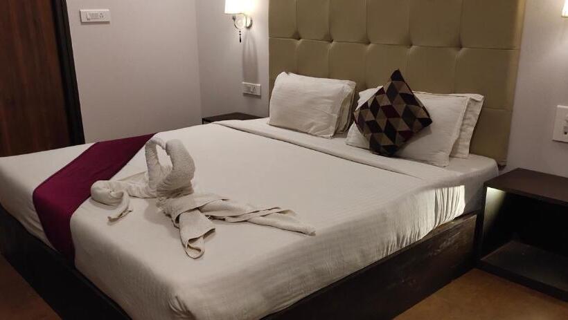 חדר סטנדרט נוף לבריכה, Aurum Resorts