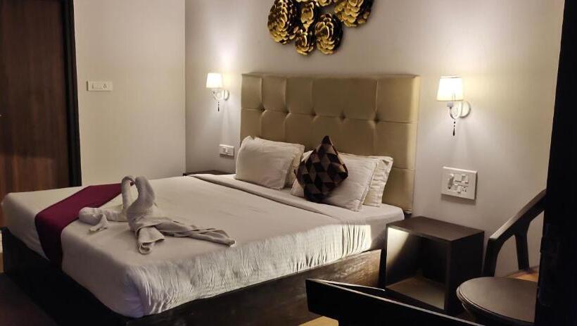 חדר סטנדרט נוף לבריכה, Aurum Resorts