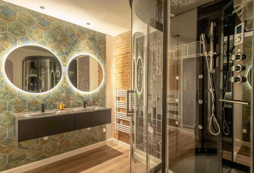 标准间带山景, Cantu Di Fiumu