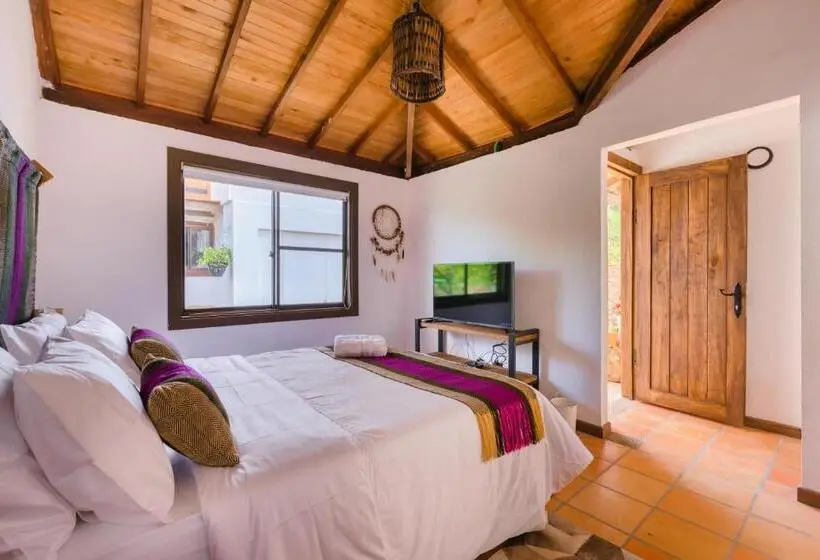 اتاق استاندارد, Kawa Mountain Retreat