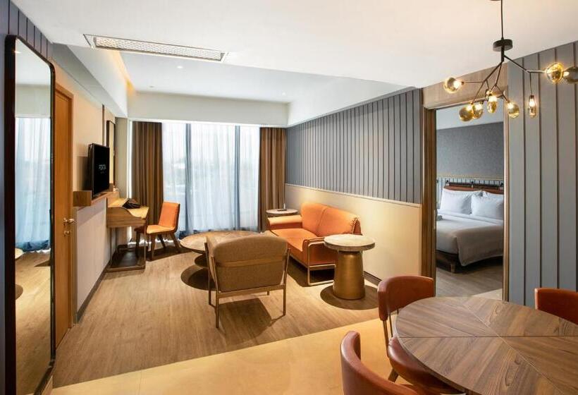 스위트, Porta By Ambarrukmo