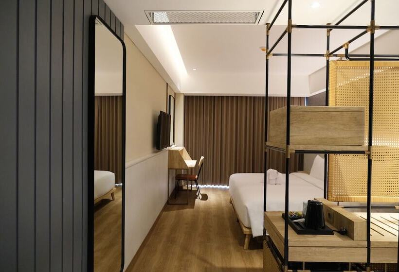 디럭스 룸, Porta By Ambarrukmo