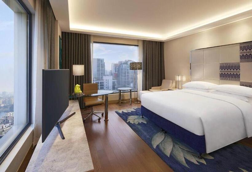 Club Room King Bed, Renaissance Dhaka Gulshan