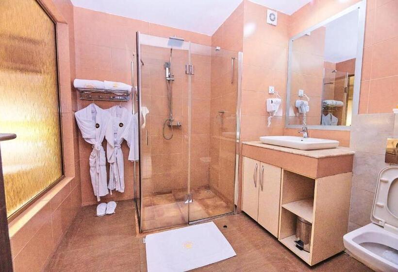 اتاق لوکس یک تخته, Oak Haven Hotel And Suites