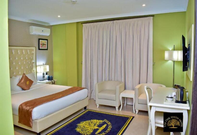 اتاق لوکس با تخت بزرگ, Oak Haven Hotel And Suites