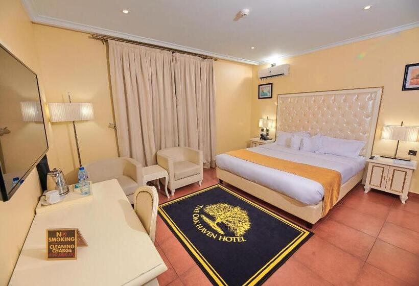 اتاق لوکس با تخت بزرگ, Oak Haven Hotel And Suites