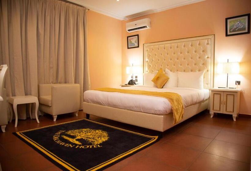 اتاق لوکس با تخت بزرگ, Oak Haven Hotel And Suites